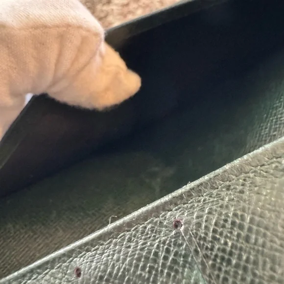 Louis Vuitton Taiga Porte Valeurs Wallet In Dark Green - Picture 8 of 14